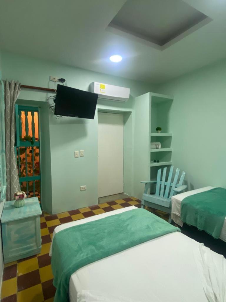 Bed and Breakfast Casa Renacer Картахена Номер фото