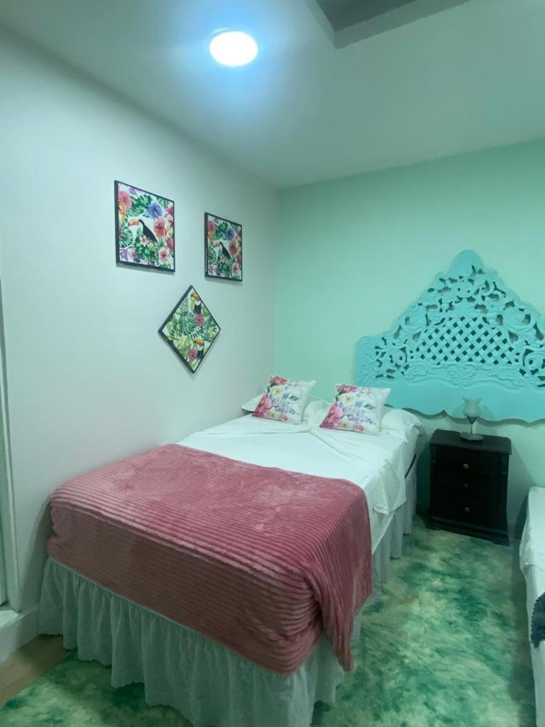 Bed and Breakfast Casa Renacer Картахена Номер фото
